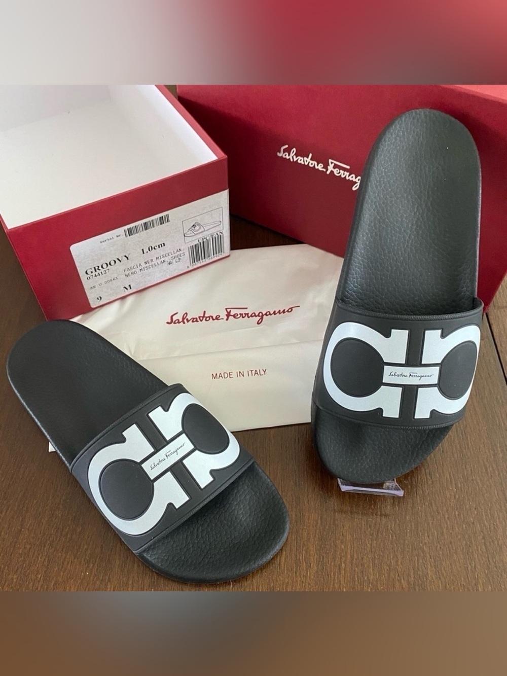 Salvatore Ferragamo New Black Groovy Slides Size 9